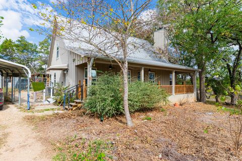 Photo of 164 Bull Run RD, Cedar Creek, TX 78612 (MLS # 1874312)