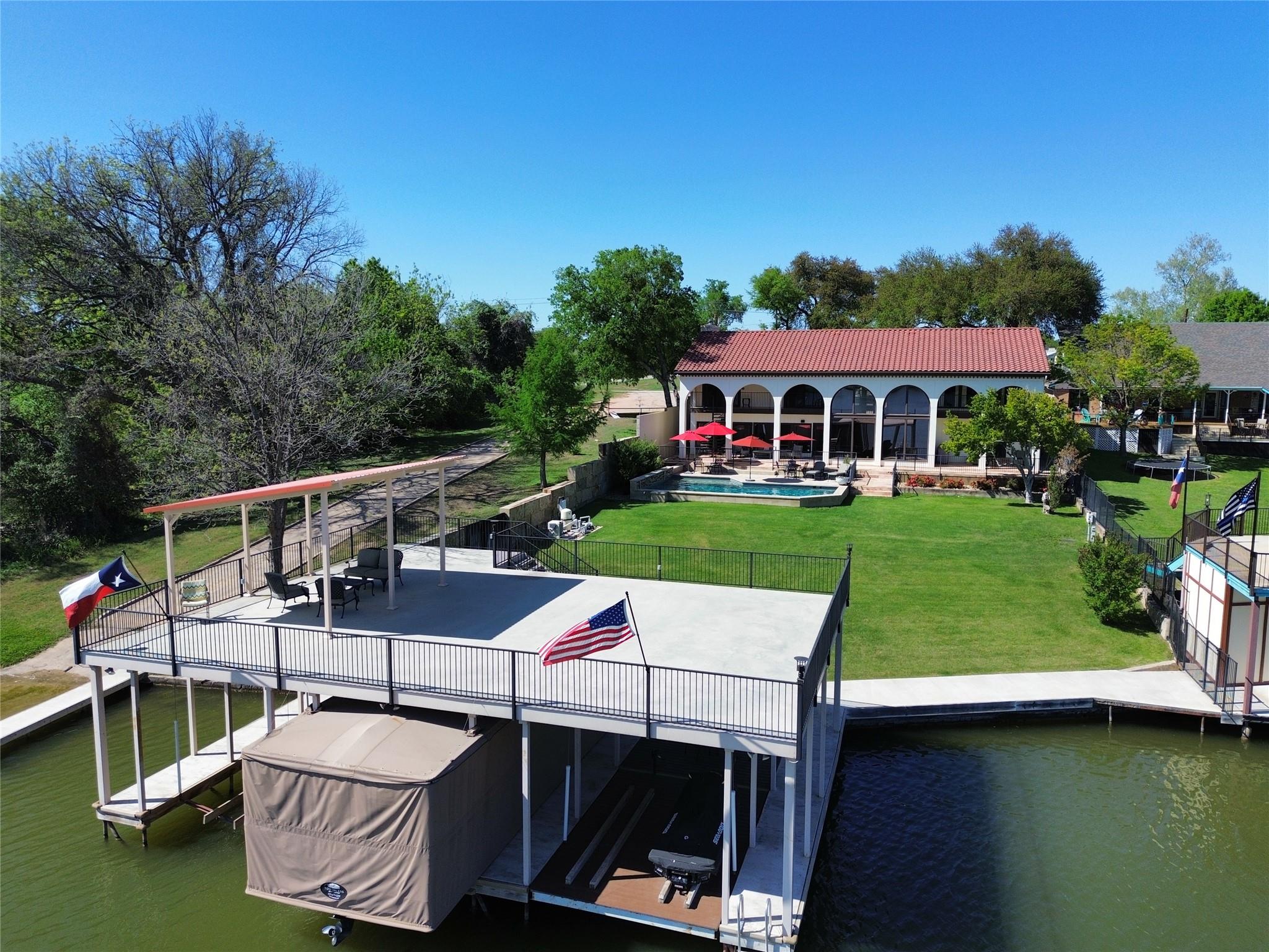 1940 Bluebonnet LN