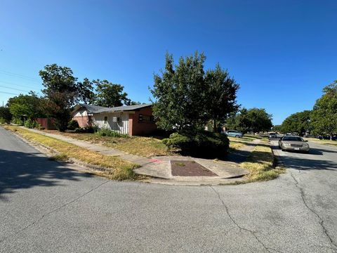 Photo of 8311 Briarwood LN, Austin, TX 78757 (MLS # 2627677)