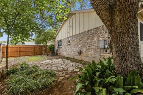 Tiny photo for 4202 Oak Creek DR, Austin, TX 78727 (MLS # 2849717)