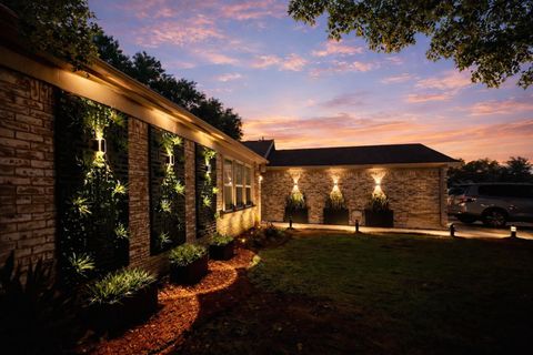 Tiny photo for 4202 Oak Creek DR, Austin, TX 78727 (MLS # 2849717)