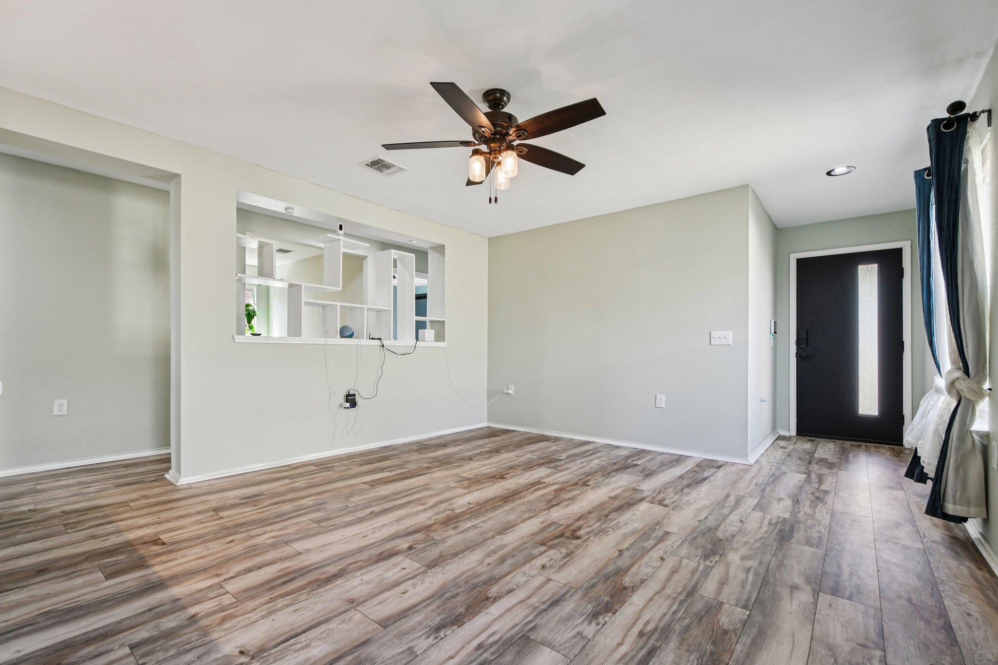 11109 Roderick Lawson LN