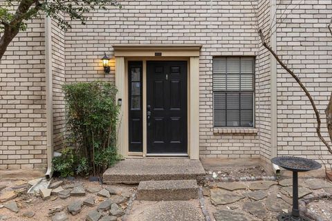 Photo of 8400 Jamestown DR #212, Austin, TX 78758 (MLS # 8193295)