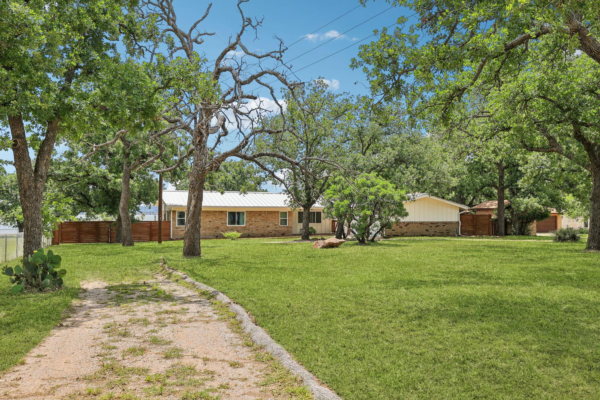 114 Agarita DR