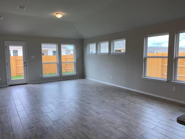 124 Trailside LN