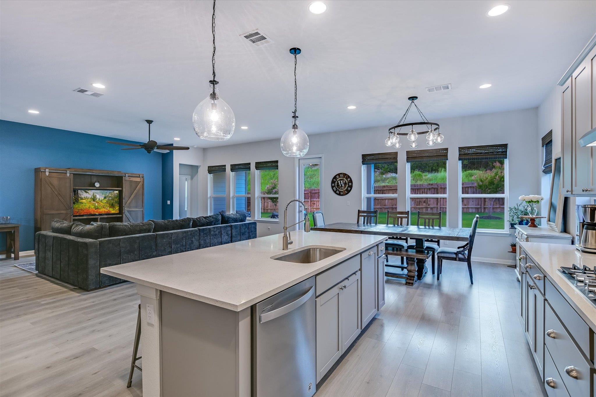 Liberty Hill, Texas 78642, United States, 4 Bedrooms Bedrooms, ,3 BathroomsBathrooms,Residential,Active,169697