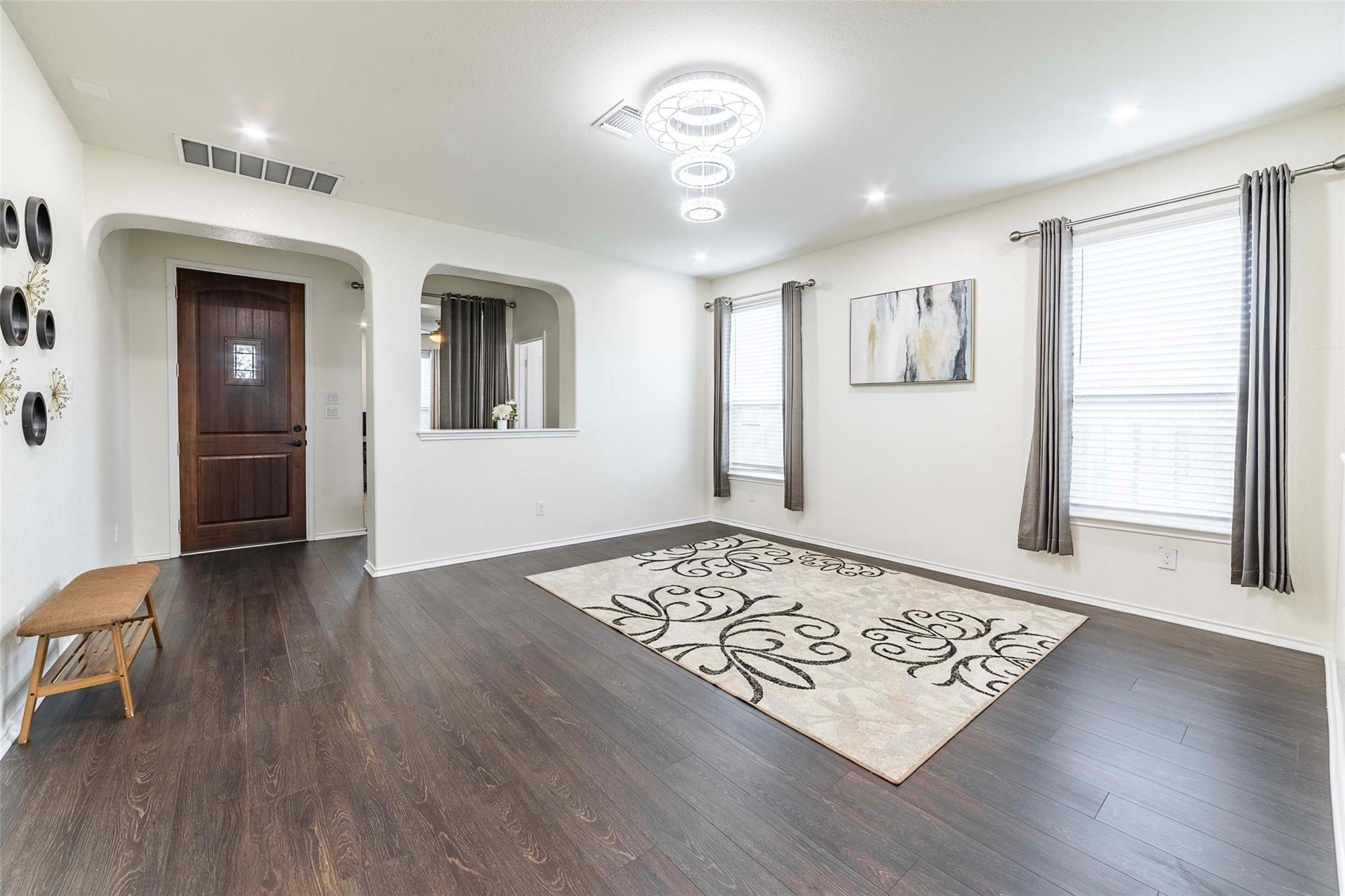 1224 Euless LN