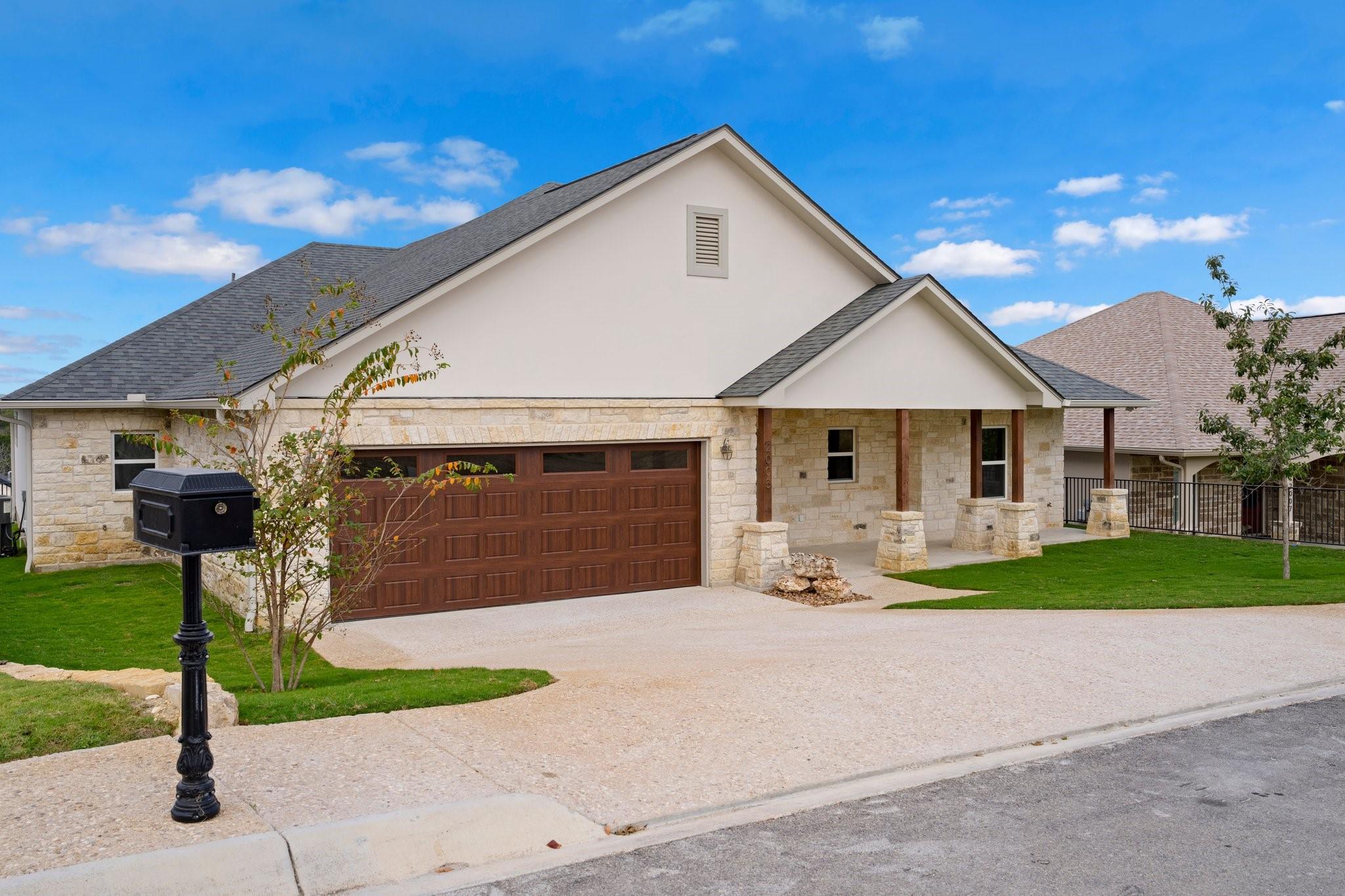 2005 Valencia DR