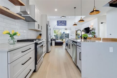 Tiny photo for 4712 Reyes ST #1, Austin, TX 78721 (MLS # 5818109)