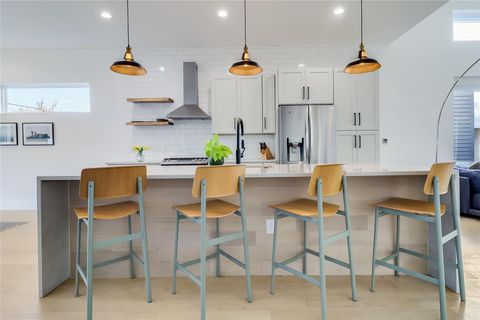 Tiny photo for 4712 Reyes ST #1, Austin, TX 78721 (MLS # 5818109)