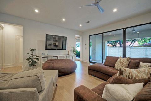 Tiny photo for 10 Monarch Oaks LN, The Hills, TX 78738 (MLS # 9311683)