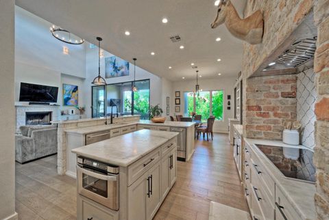 Tiny photo for 10 Monarch Oaks LN, The Hills, TX 78738 (MLS # 9311683)