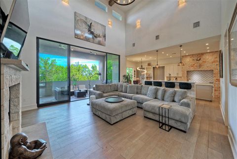 Tiny photo for 10 Monarch Oaks LN, The Hills, TX 78738 (MLS # 9311683)