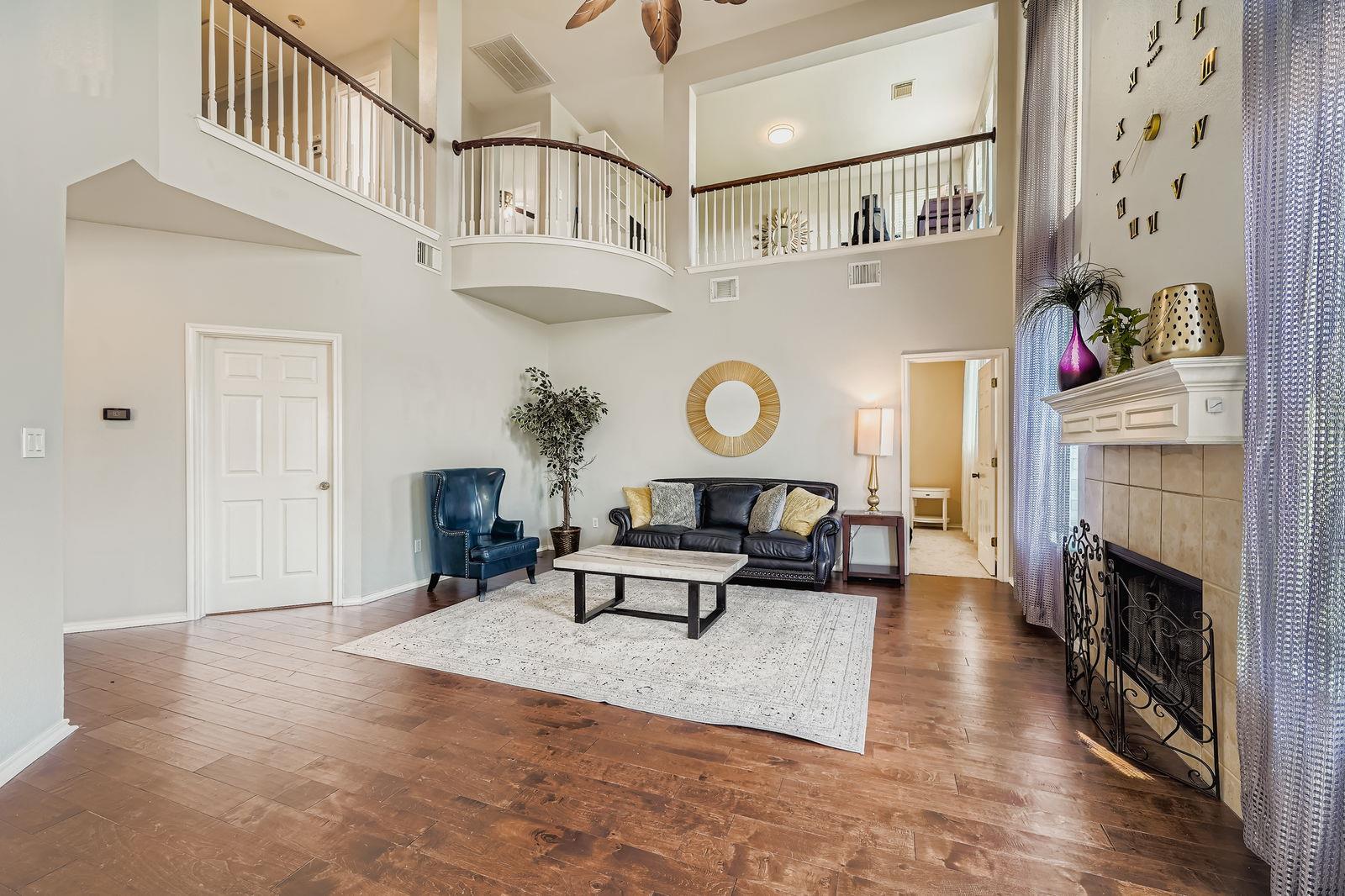 4506 Corazon CV