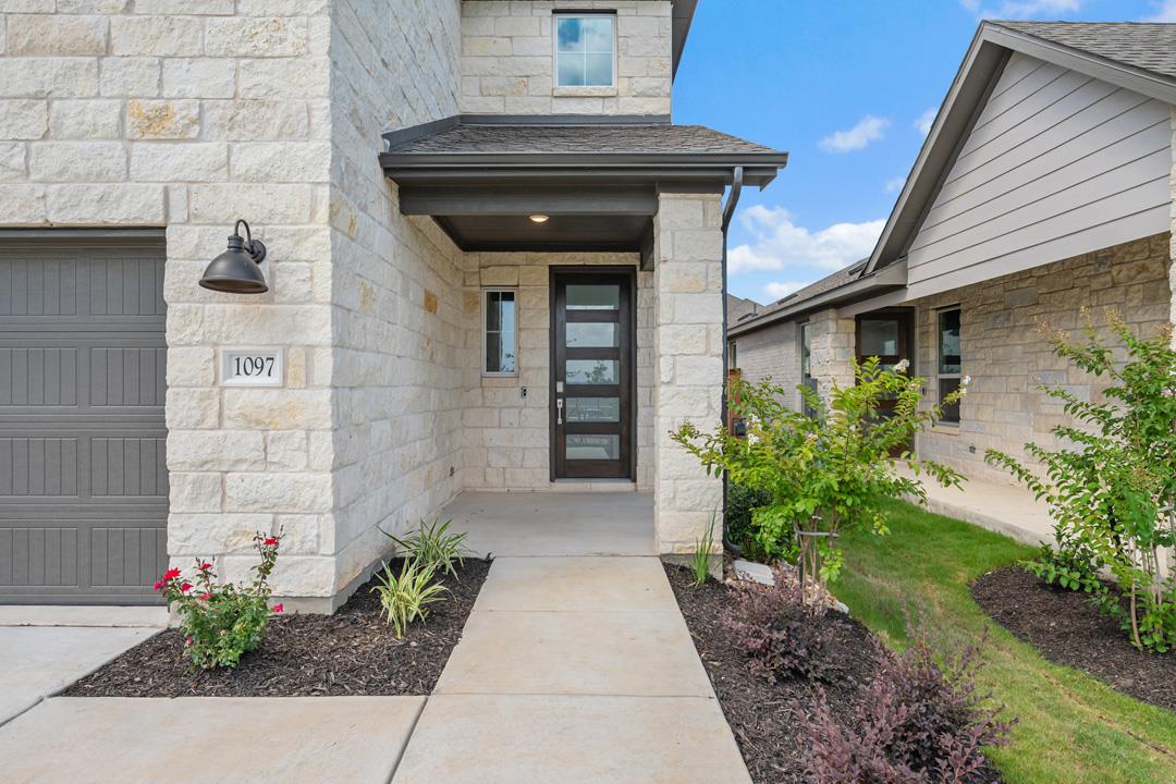 1097 North Roger Hanks Parkway