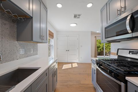 Tiny photo for 5804 Tracy Lynn LN #A, Austin, TX 78721 (MLS # 8134514)