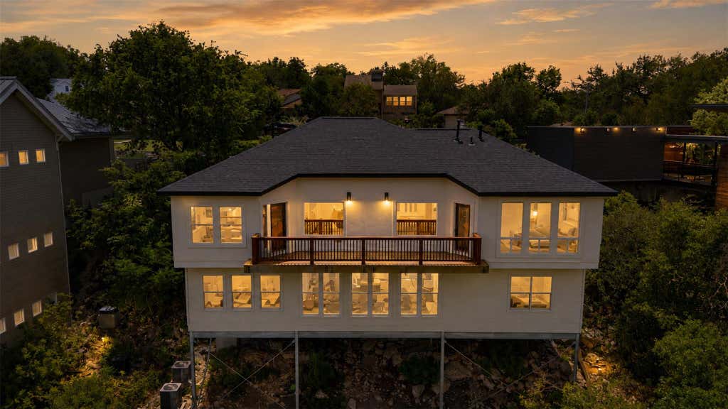 Photo of 9312 Knoll Crest LOOP, Austin, TX 78759 (MLS # 9582387)