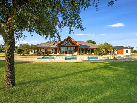 A home in Giddings