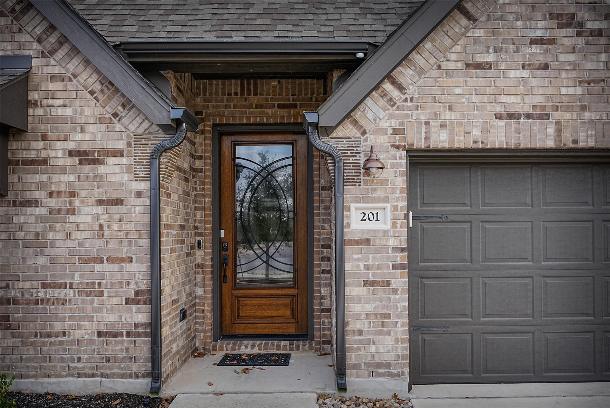 201 Pisa LN