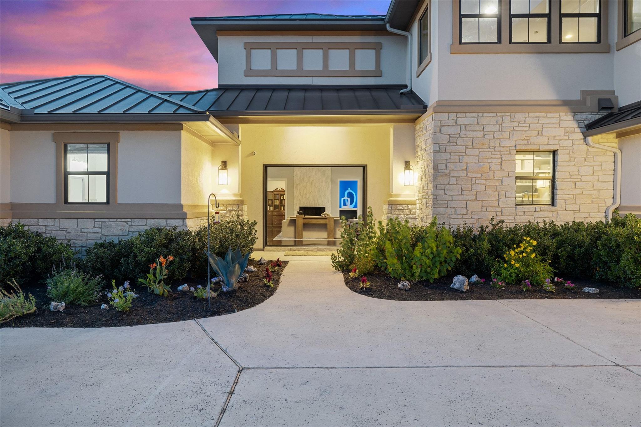 713 Laughing Dog CT