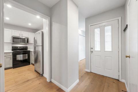 Tiny photo for 2001 Parker LN #129, Austin, TX 78741 (MLS # 3114963)