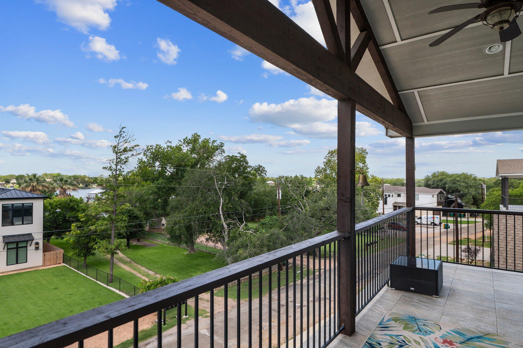 1513 Hill Top DR