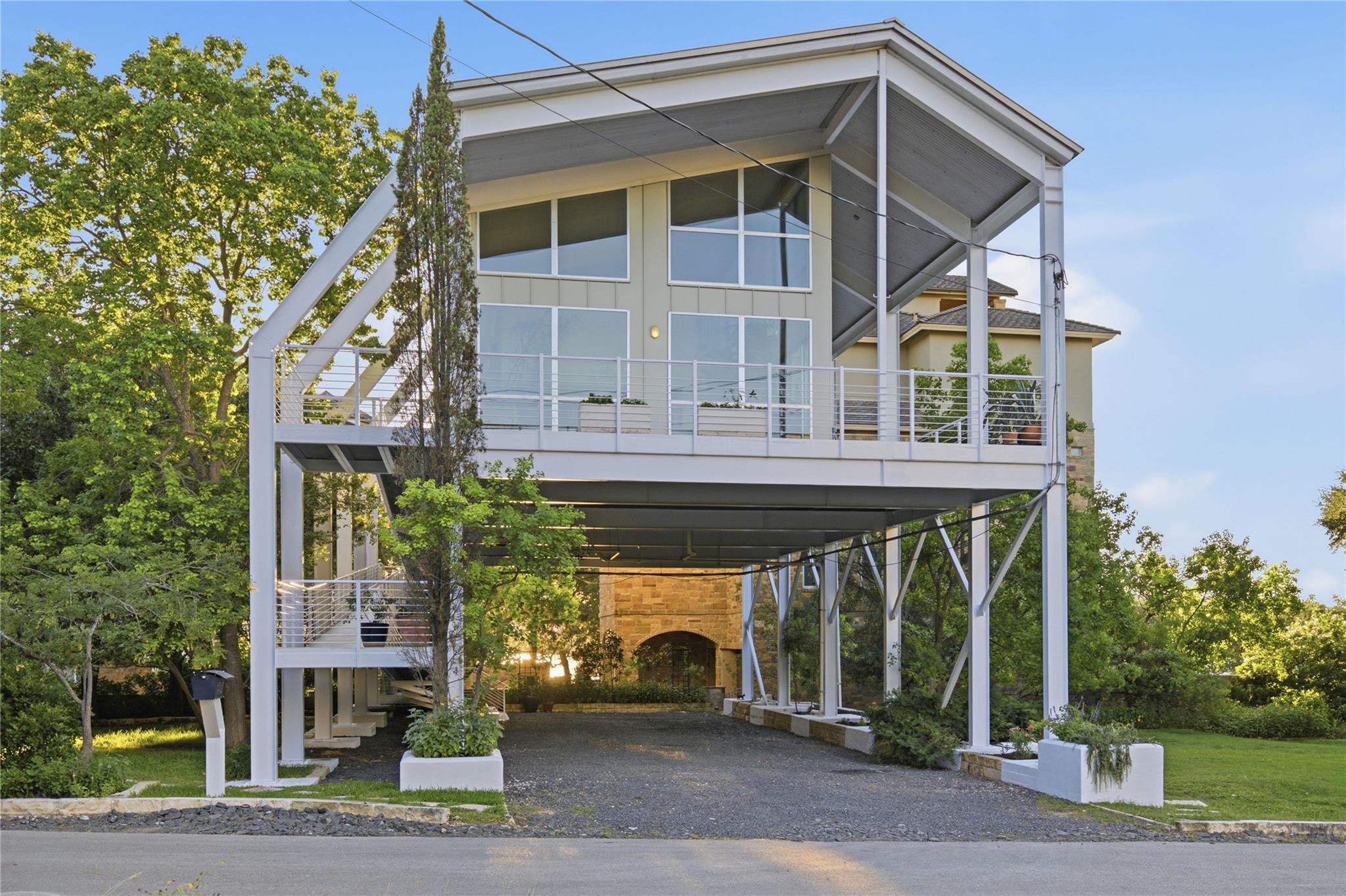 1312 Hurst HOLW