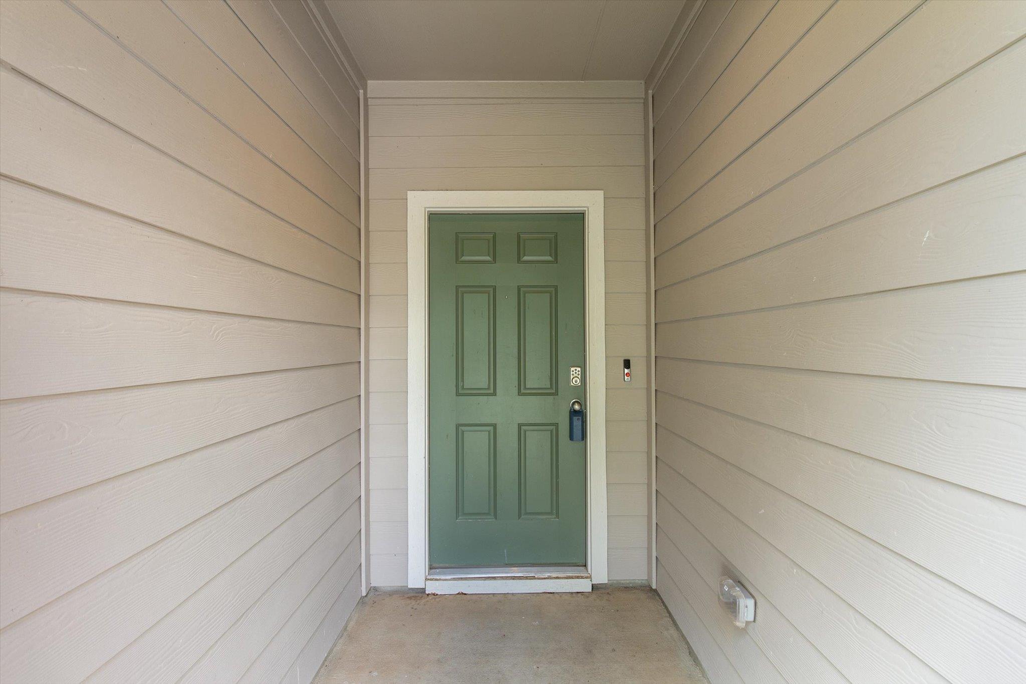 109 Falco LN