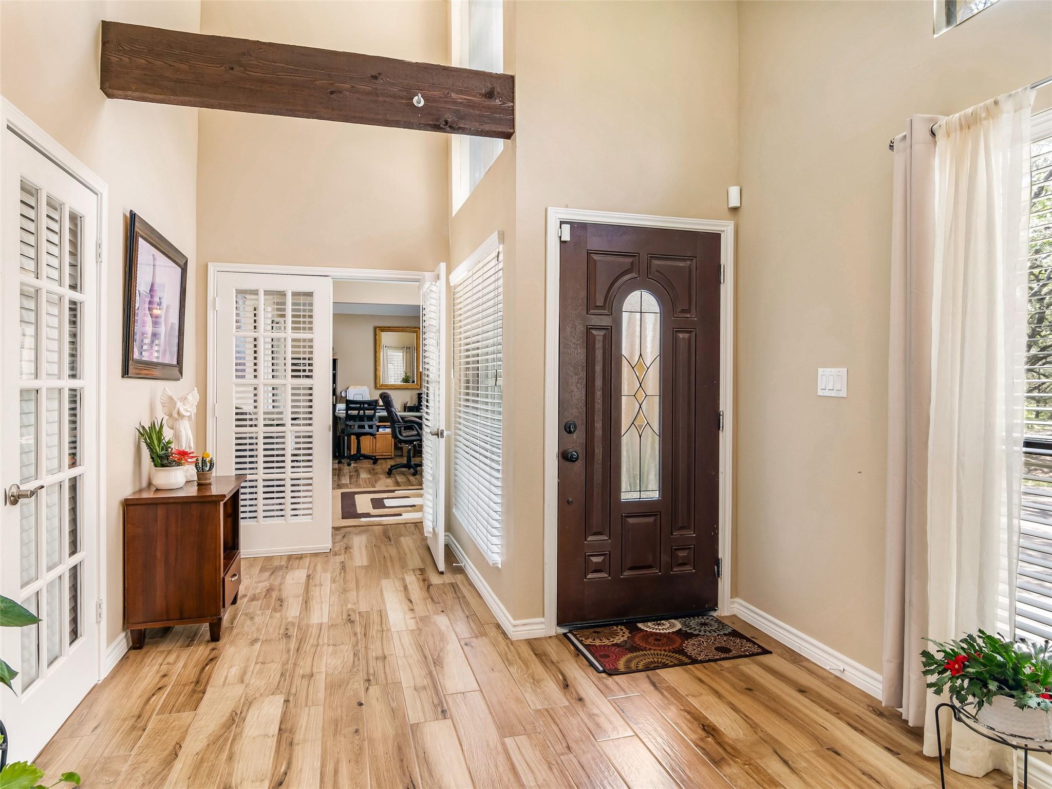 101 Hunters Glen DR