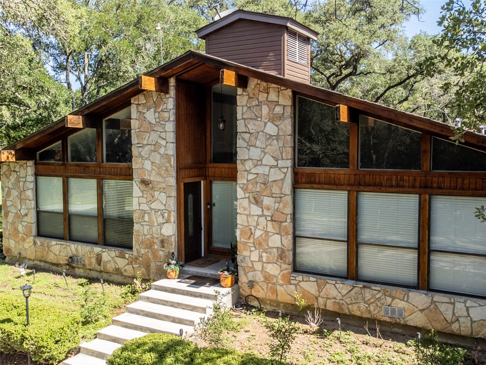 101 Hunters Glen DR