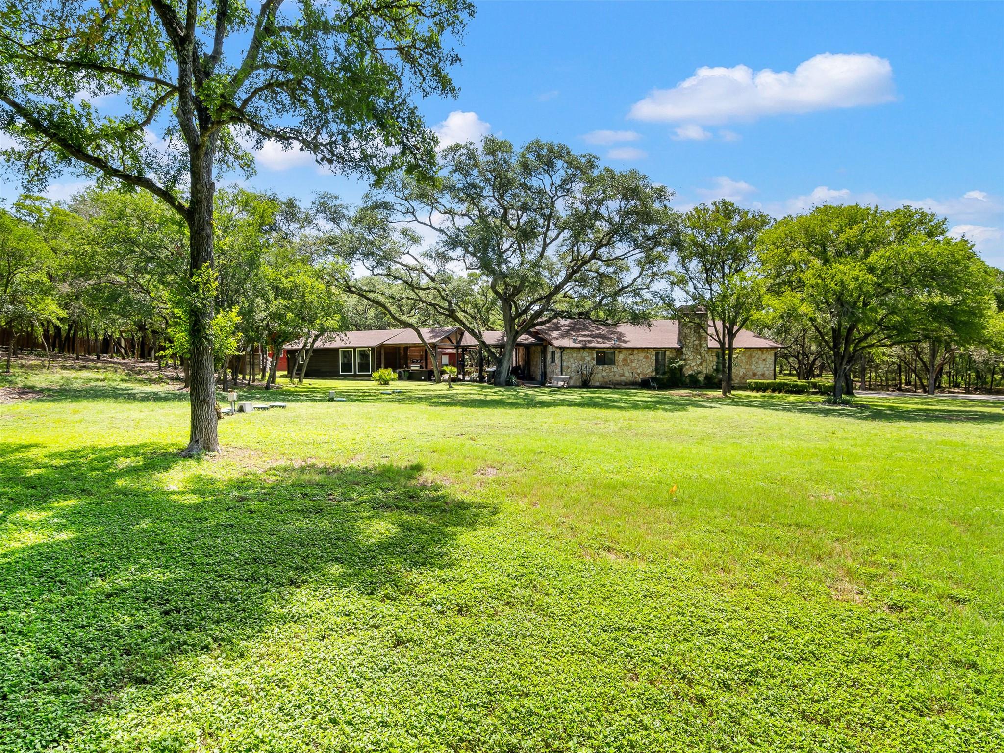 101 Hunters Glen DR