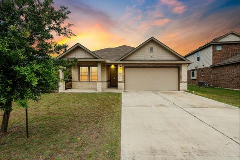 157 Plantain DR Hutto TX 78634