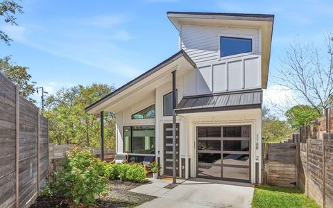 Photo of 1168 Ridgeway DR #2, Austin, TX 78702 (MLS # 3095673)