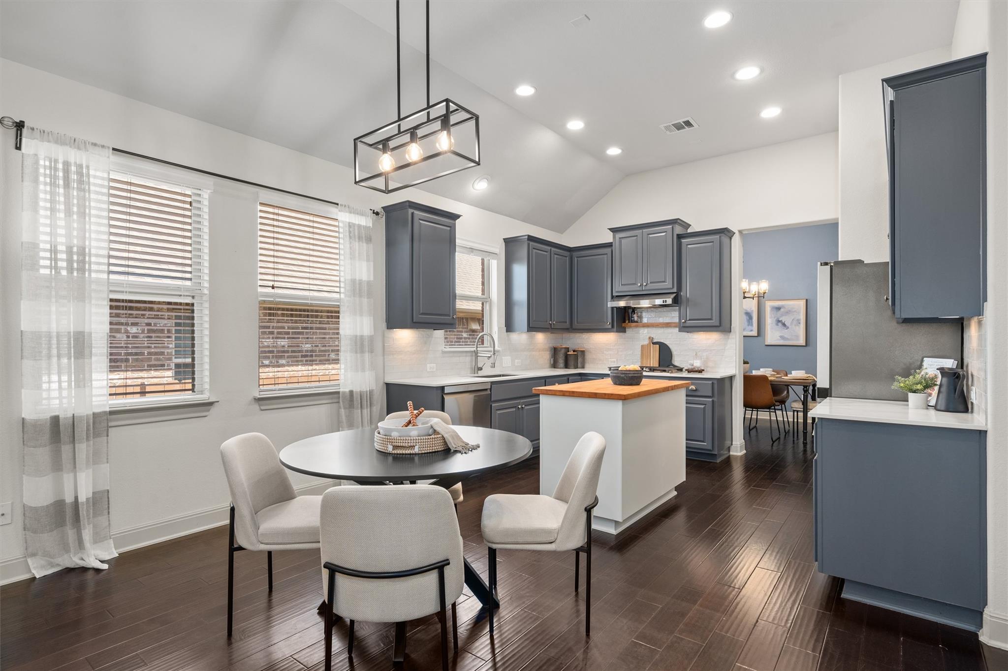 2732 Florin CV