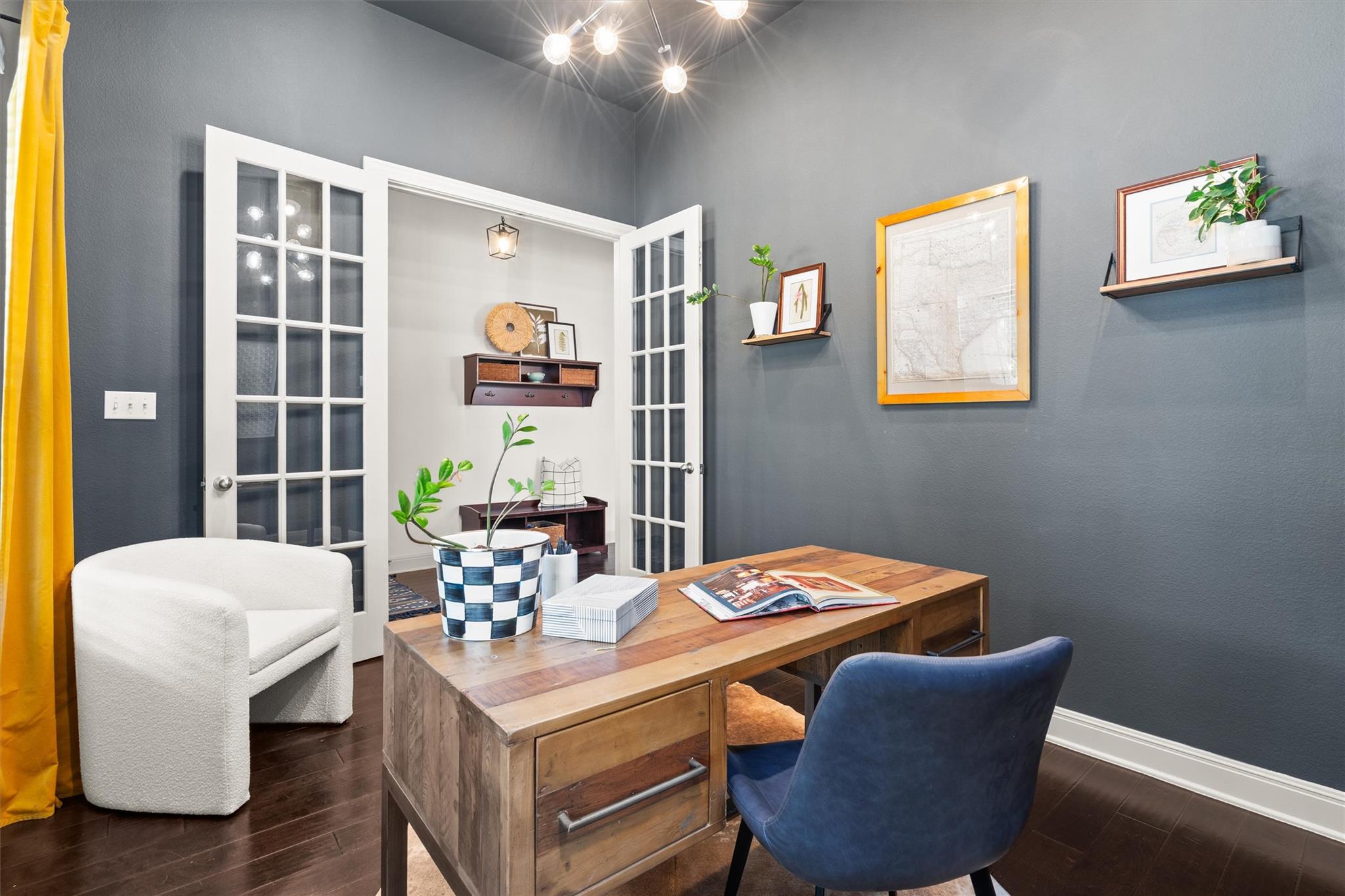 2732 Florin CV