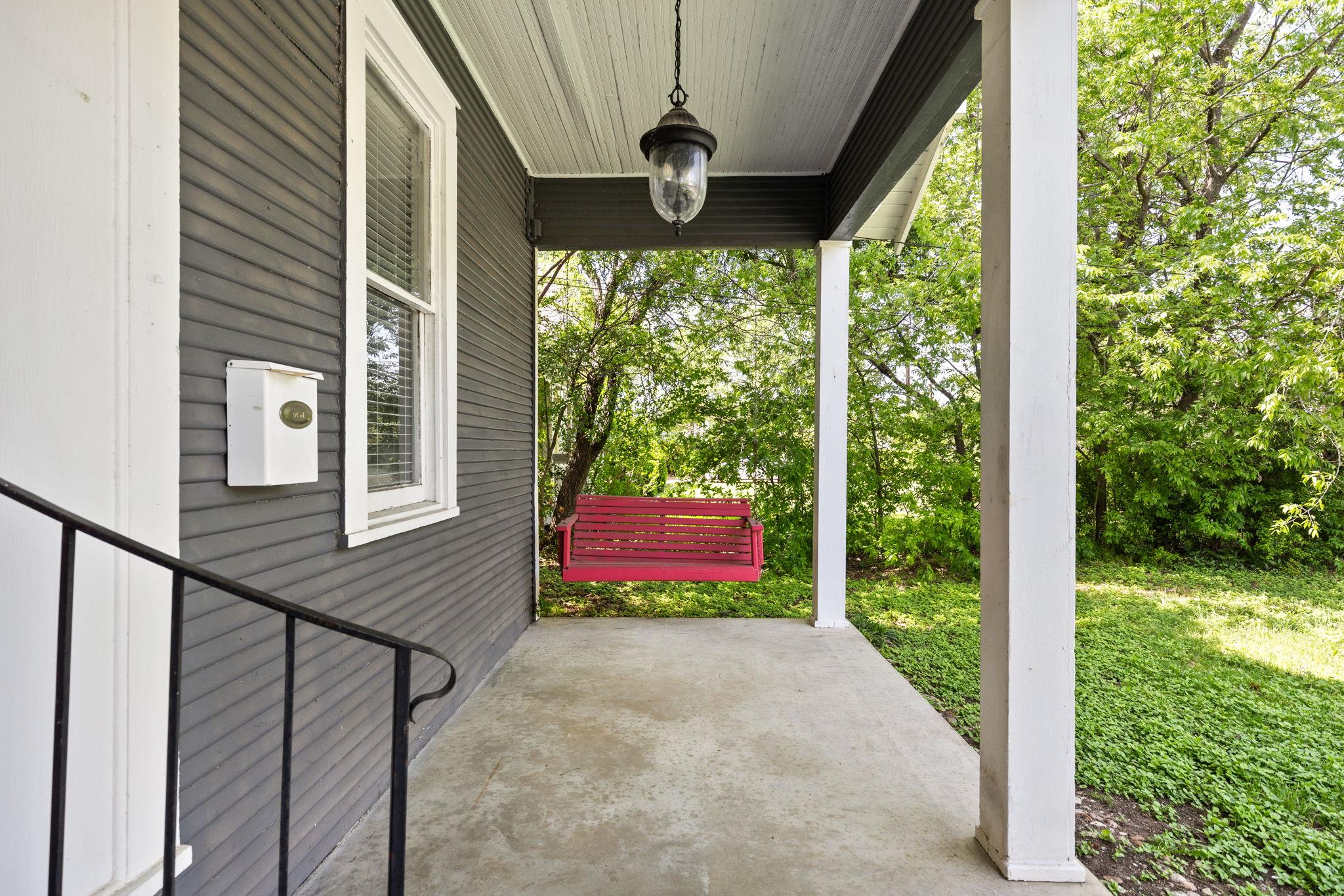 207 W 39th A,B,C ST