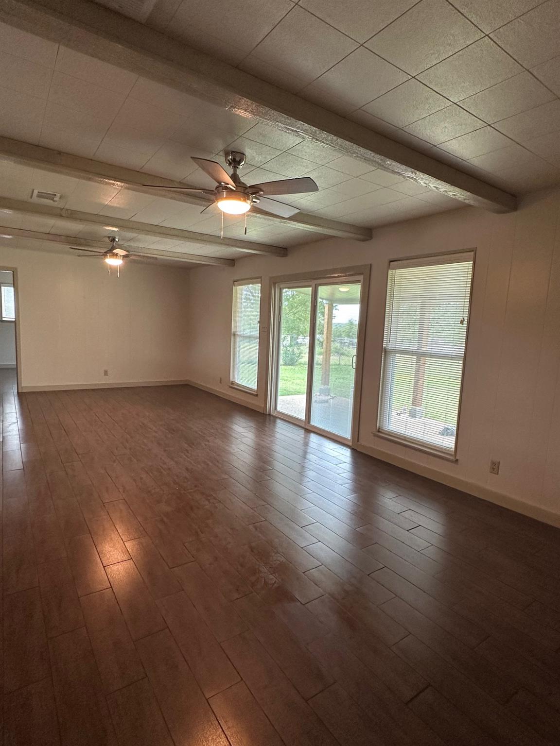 3904 Mountain View DR