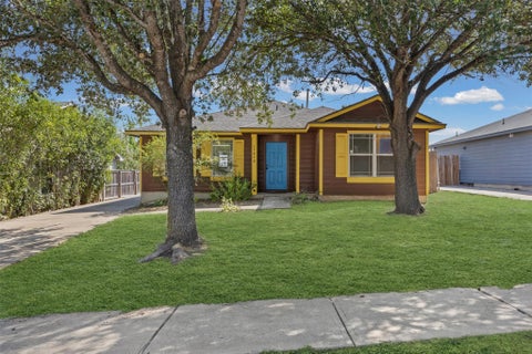 Photo of 17816 Powder Creek DR, Manor, TX 78653 (MLS # 2527920)