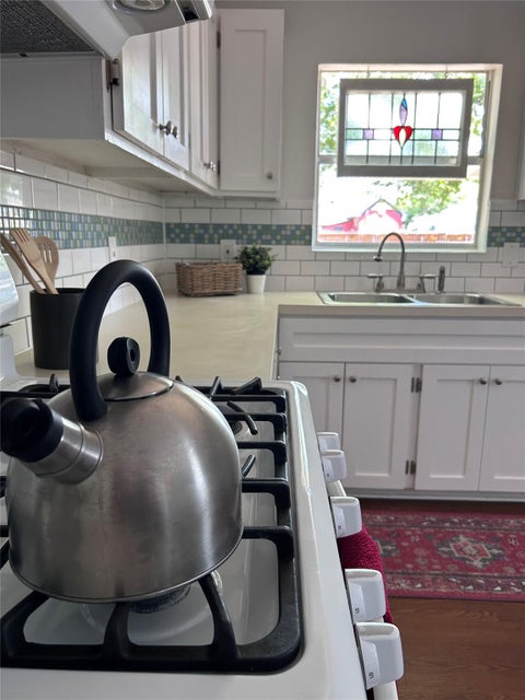 Tiny photo for 1702 Willow ST, Austin, TX 78702 (MLS # 8829729)