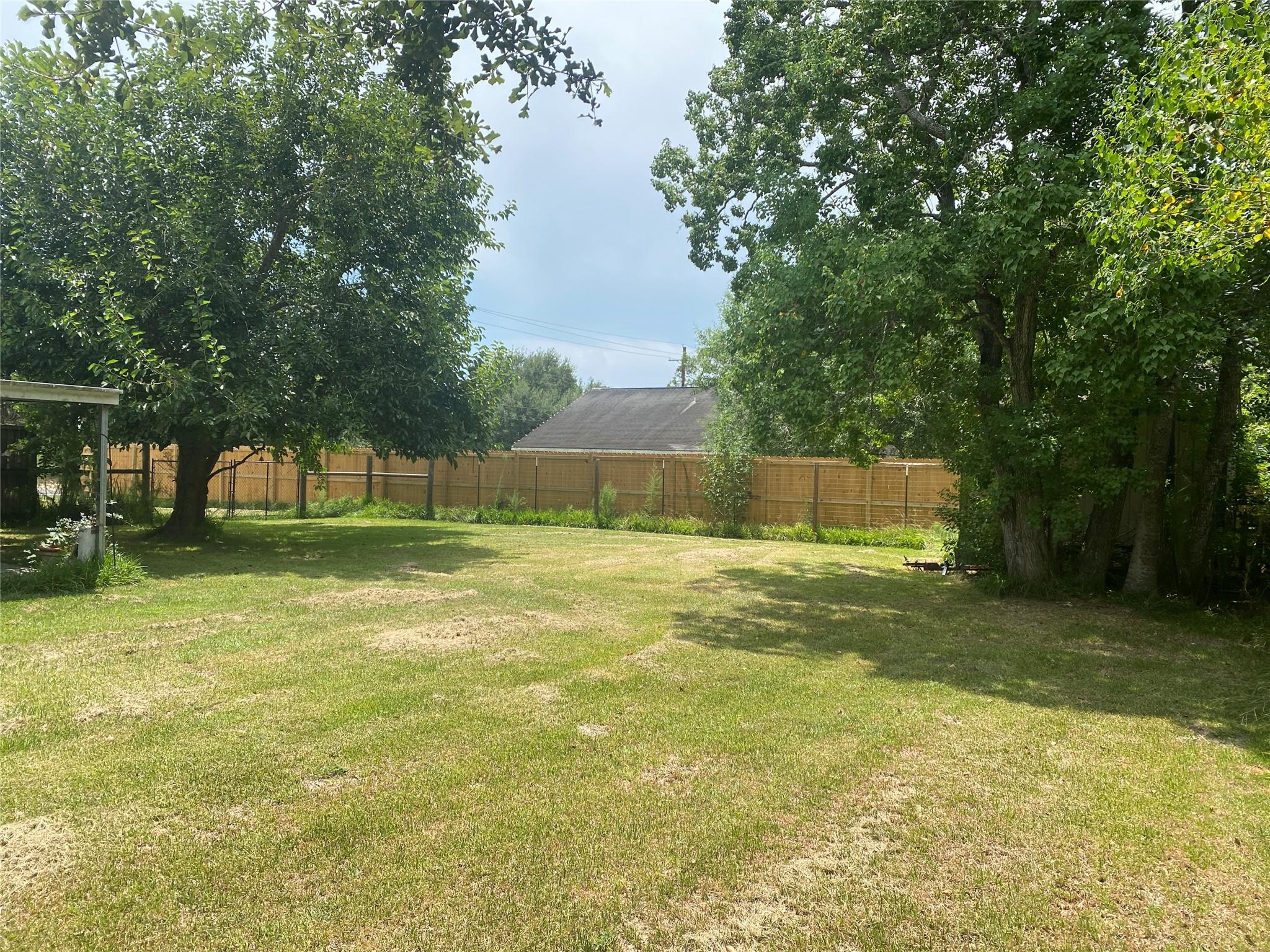 920 W Buccaneer DR W