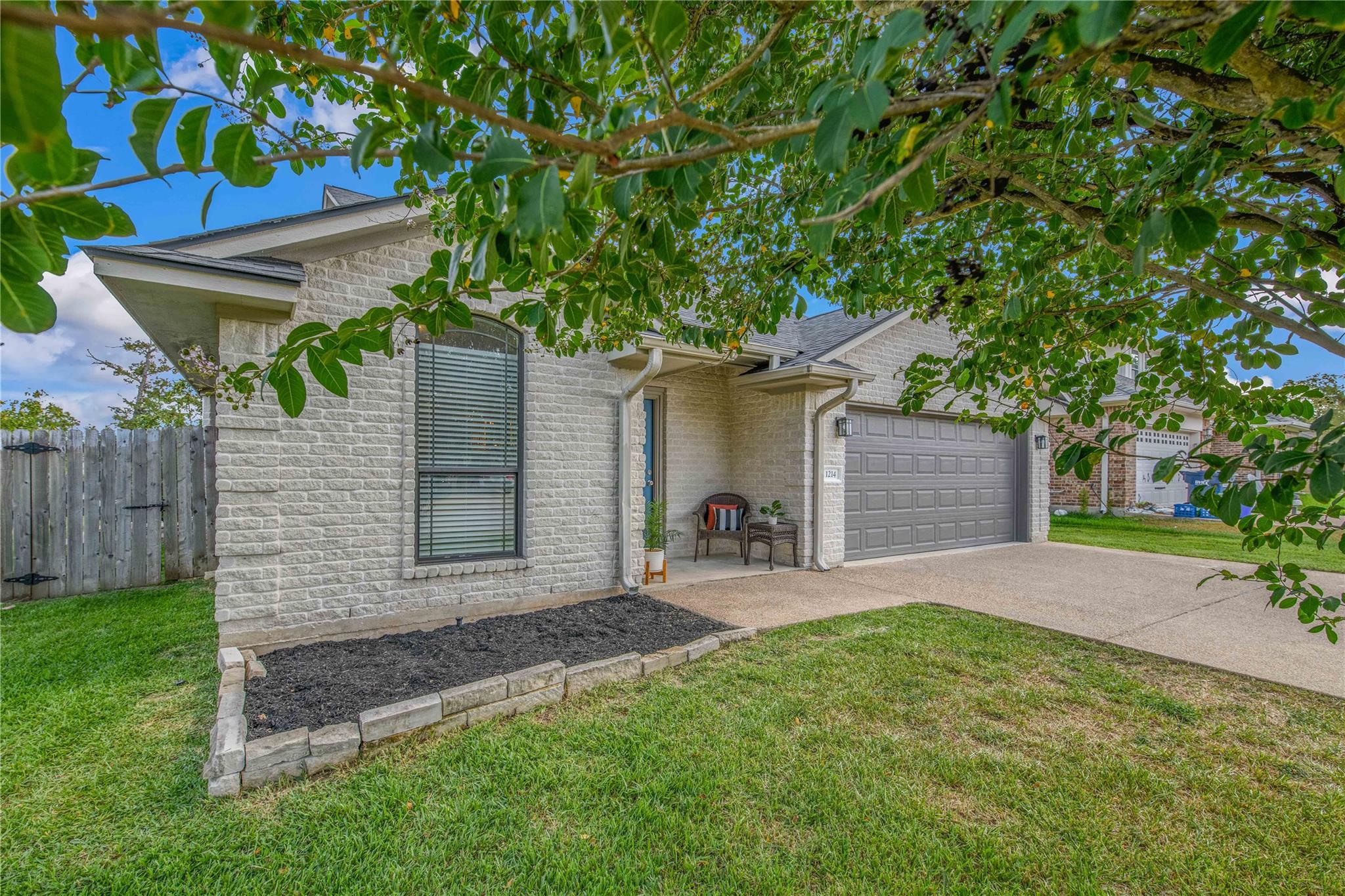 1214 Martinsville LN