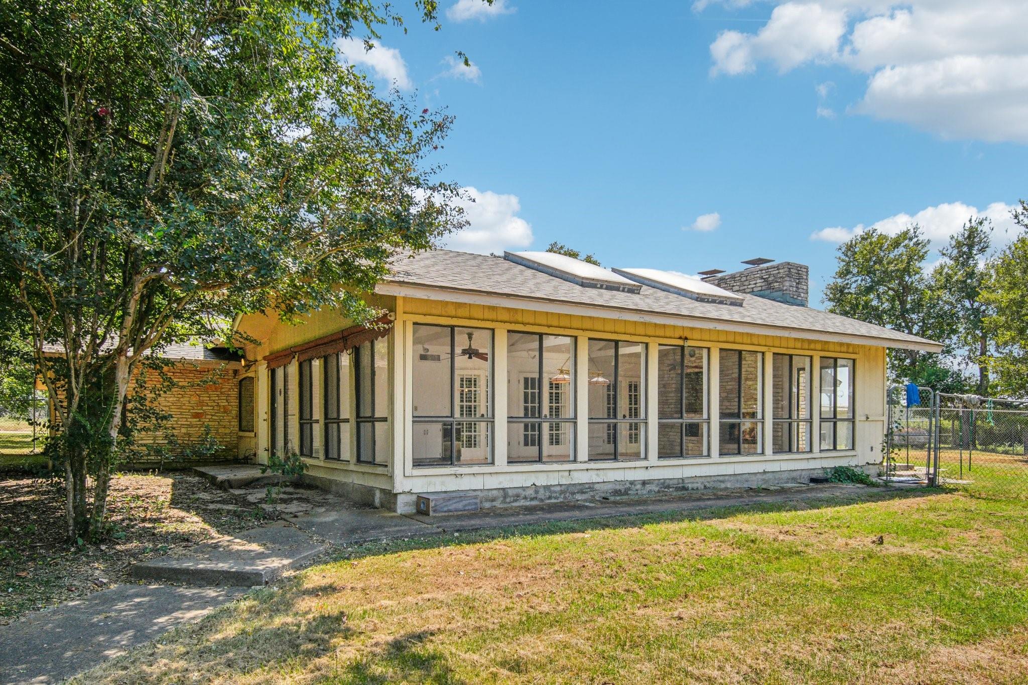 1038 Red Town RD