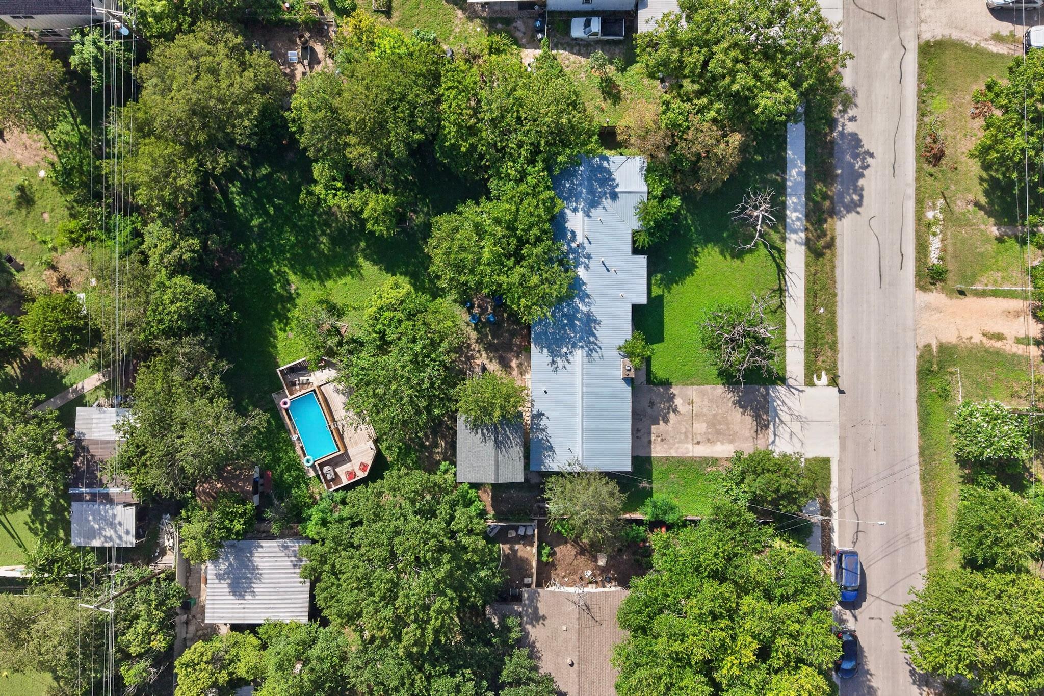 1100 Neans DR
