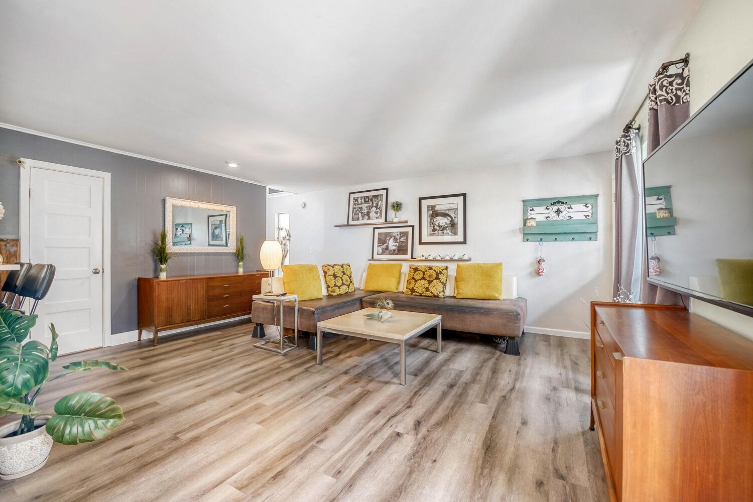 6718 Silvermine DR 1004