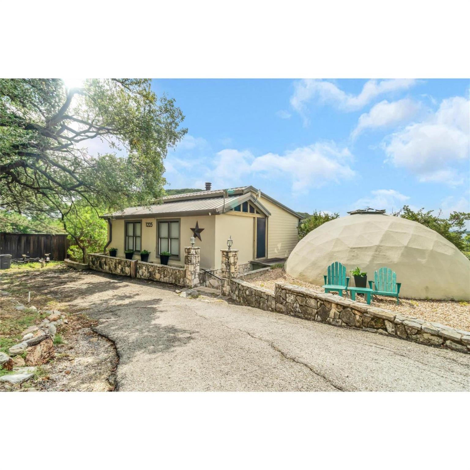 1225 Waterway LN