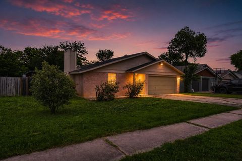 Photo of 7701 Whitsun DR, Austin, TX 78749 (MLS # 5327417)