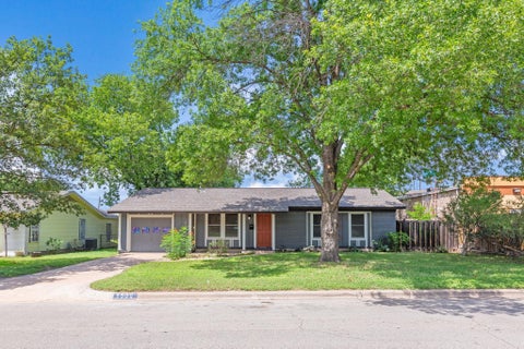 Photo of 1500 Fairfield DR, Austin, TX 78757 (MLS # 6690314)