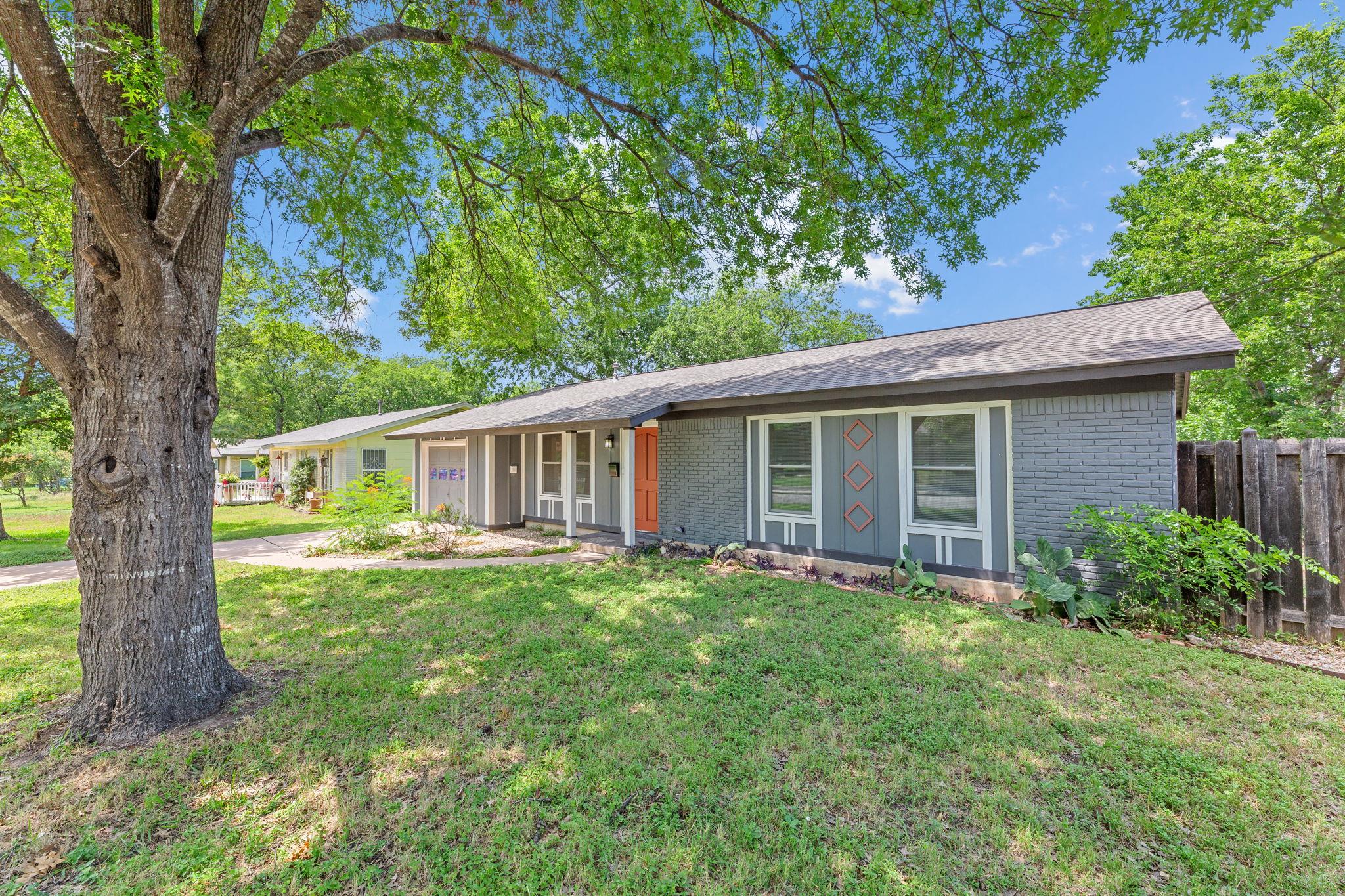 1500 Fairfield DR