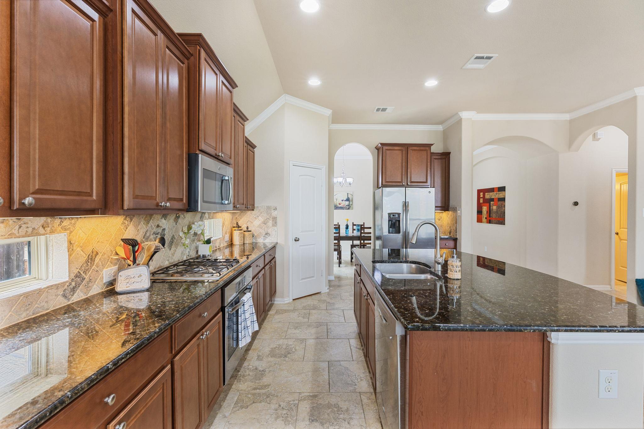 2509 Dillon Pond LN