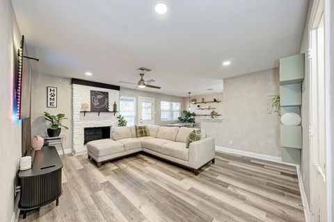 Tiny photo for 8201 Belclaire LN, Austin, TX 78748 (MLS # 1607270)